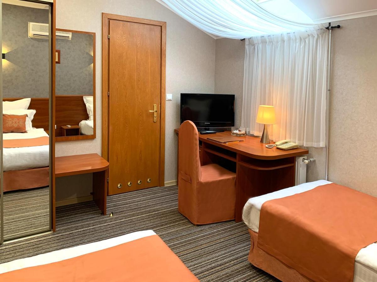Economy Room In Hotel Eney Lviv Exterior foto