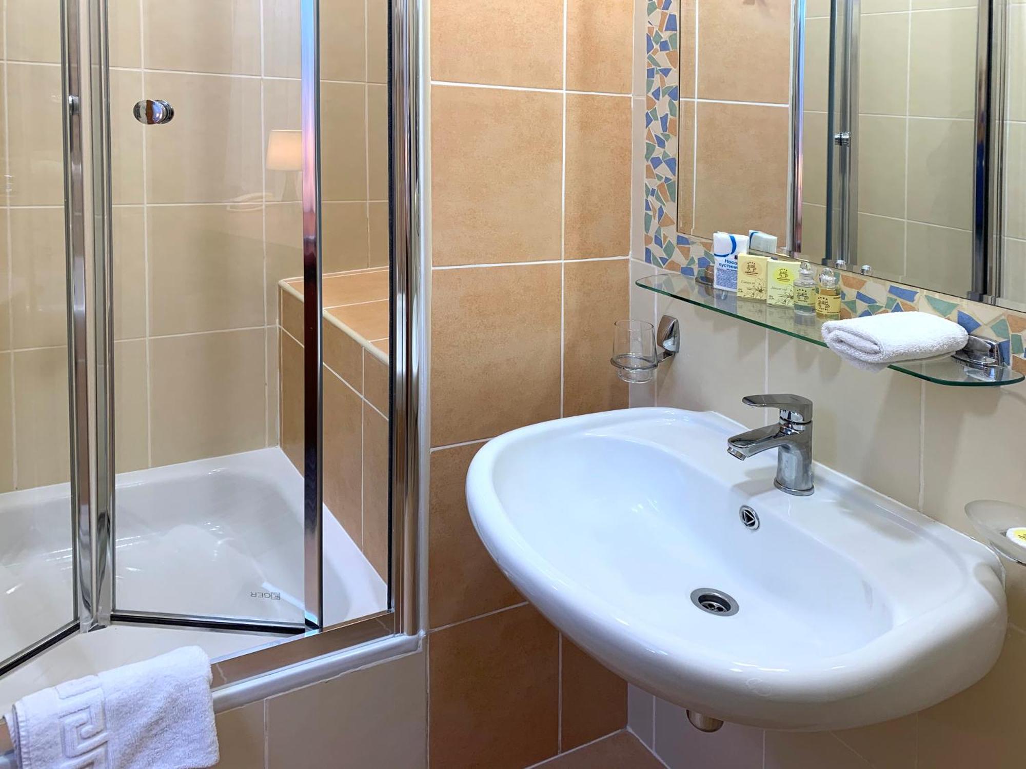 Economy Room In Hotel Eney Lviv Quarto foto