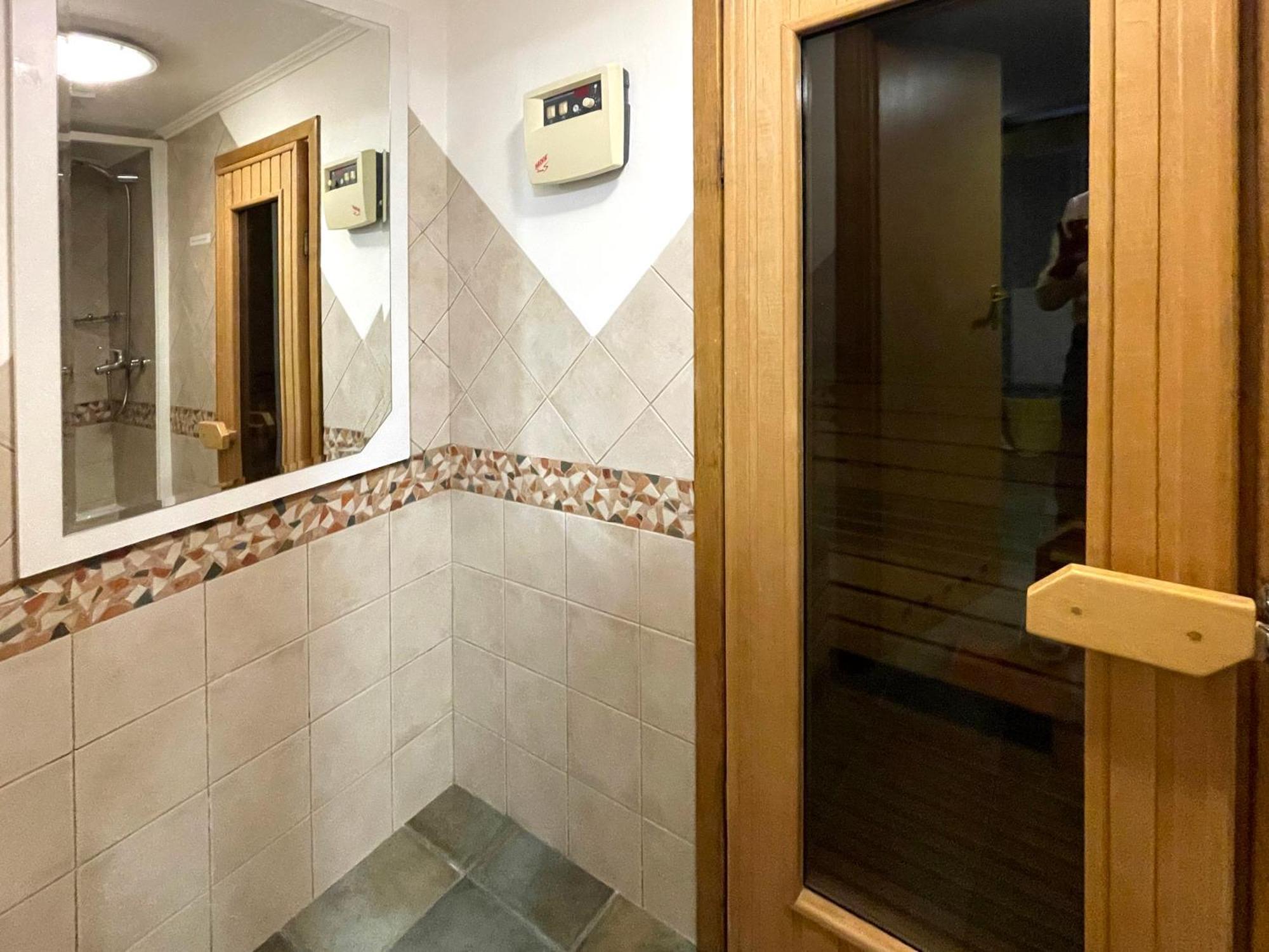 Economy Room In Hotel Eney Lviv Quarto foto